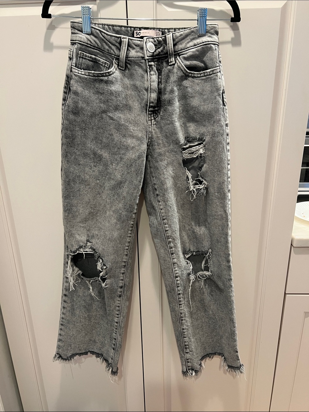 SO Gray Washed Distressed Cropped Jeans size 23/24 soft denim 😄